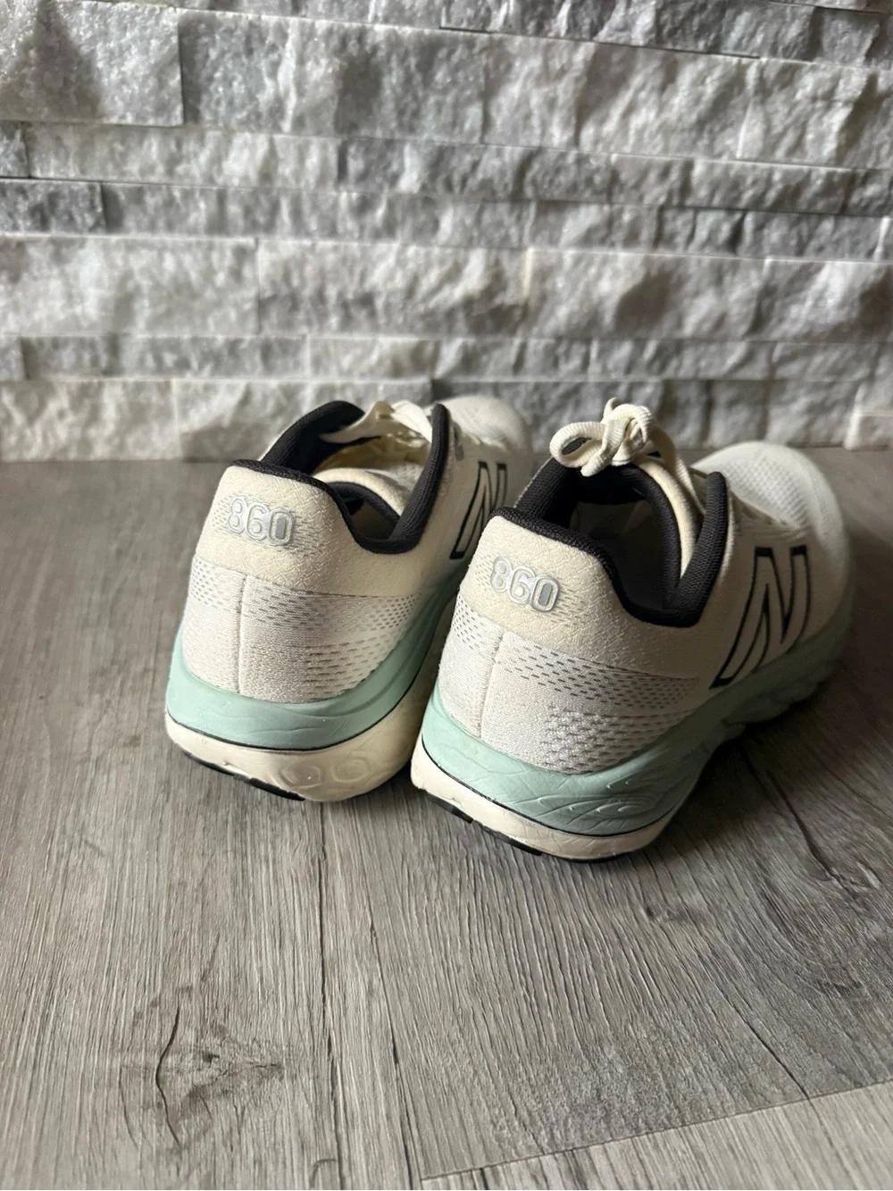 New Balance Fresh Foam X 860v14 Women’s Running Shoes Size 9 Sea Salt/Mint